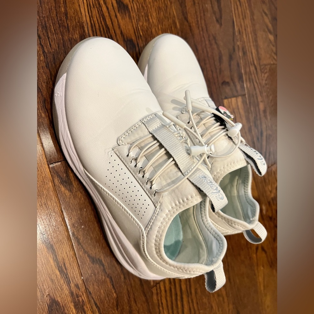 Cloves classic shoes size 7.5